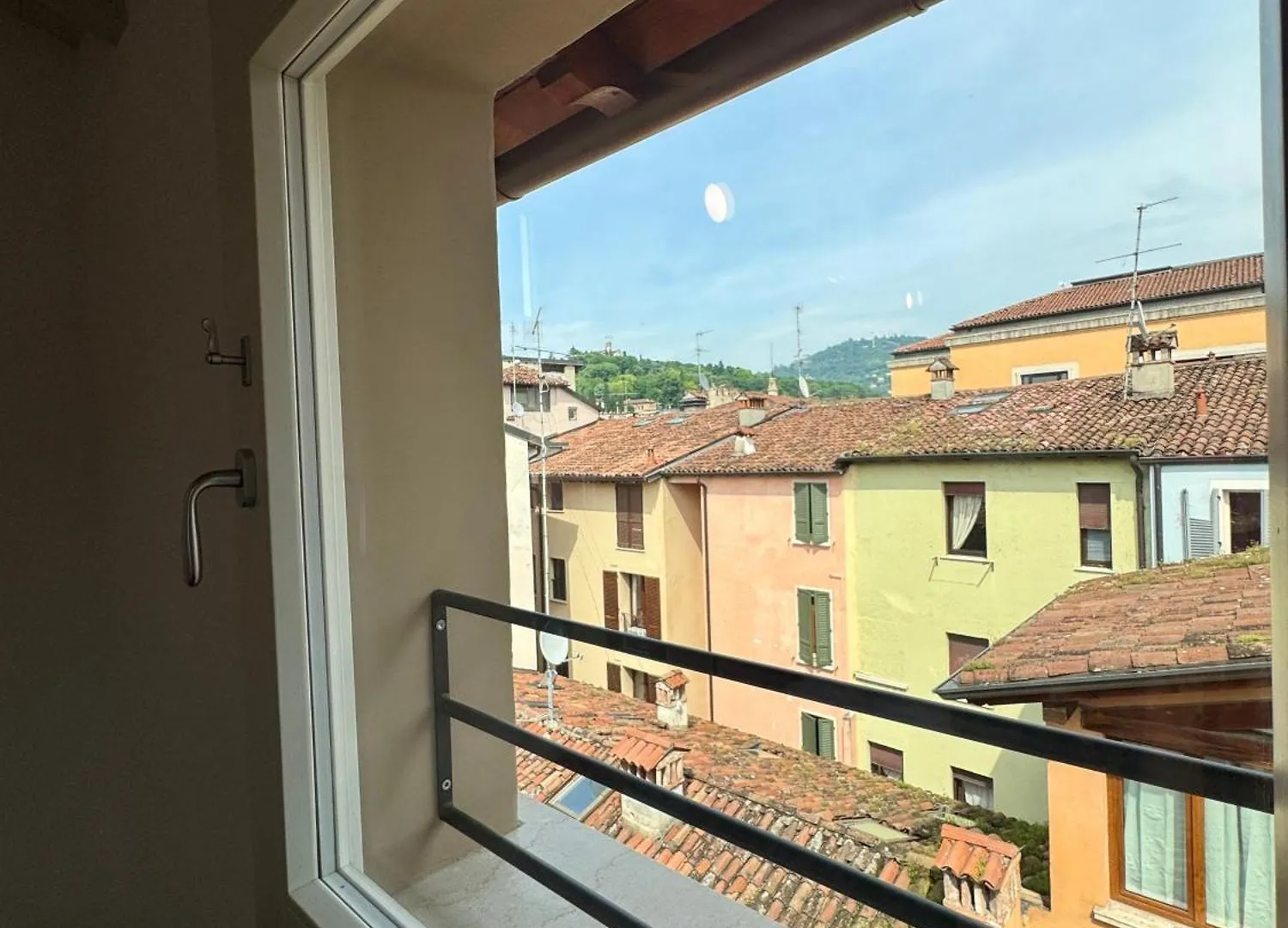Loggia Tre Piazze Apartments ブレシア