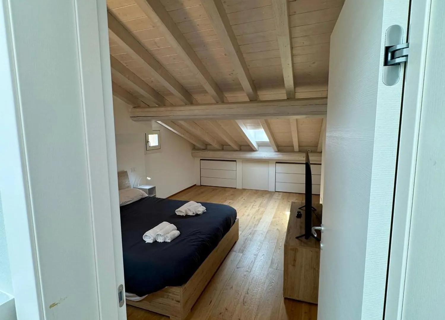 Loggia Tre Piazze Apartments ブレシア