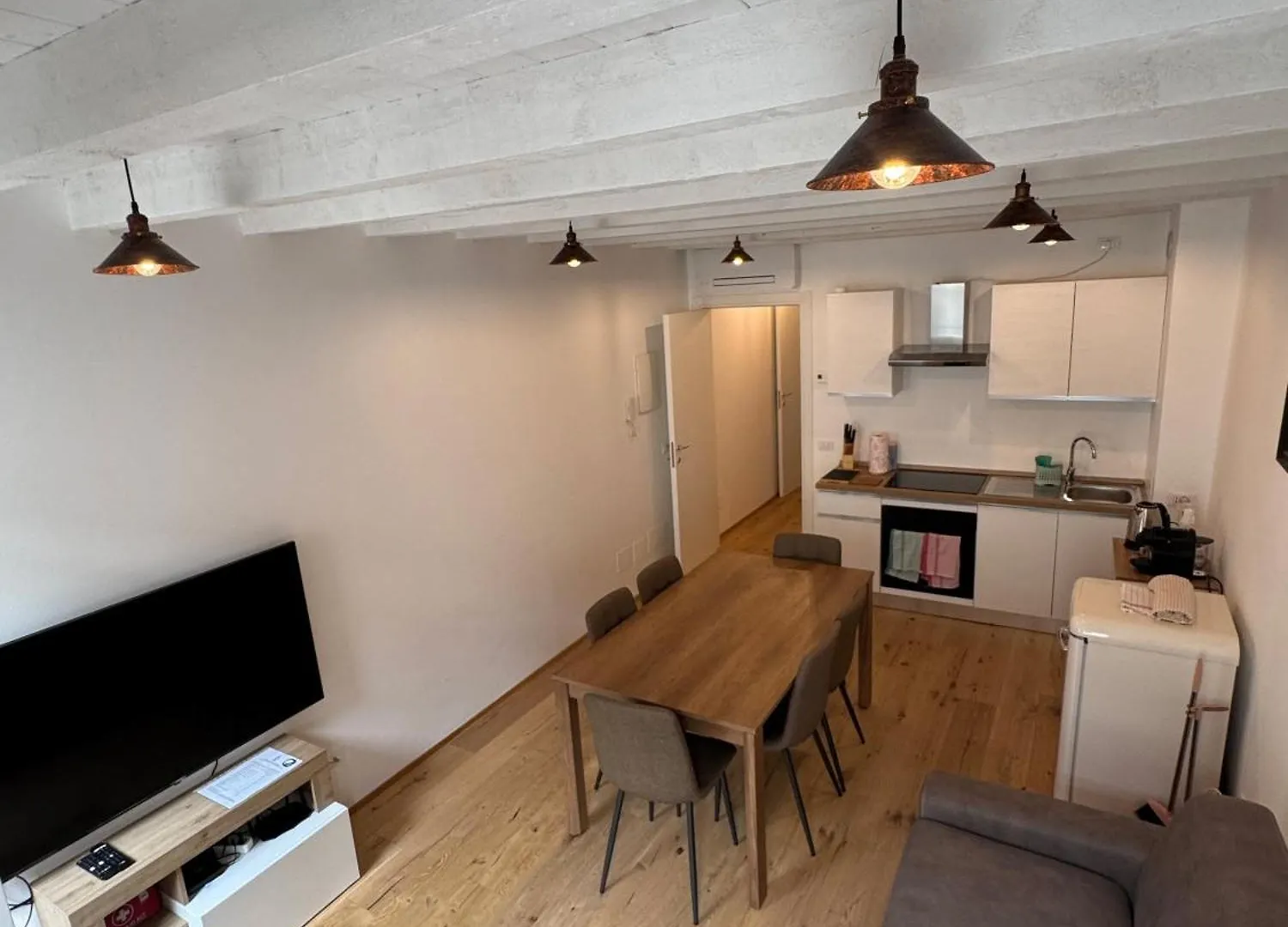 Loggia Tre Piazze Apartments ブレシア